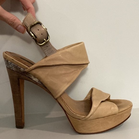 Modern Vintage Tan Strap high Heels Sz 7.5 - Picture 1 of 12
